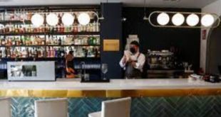 Los restaurantes de Madrid luchan con la ola de cancelaciones de Omicron