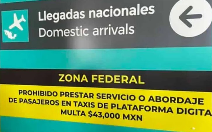 El aeropuerto de la Ciudad de México prohíbe Uber y otras plataformas, pero todo sigue igual